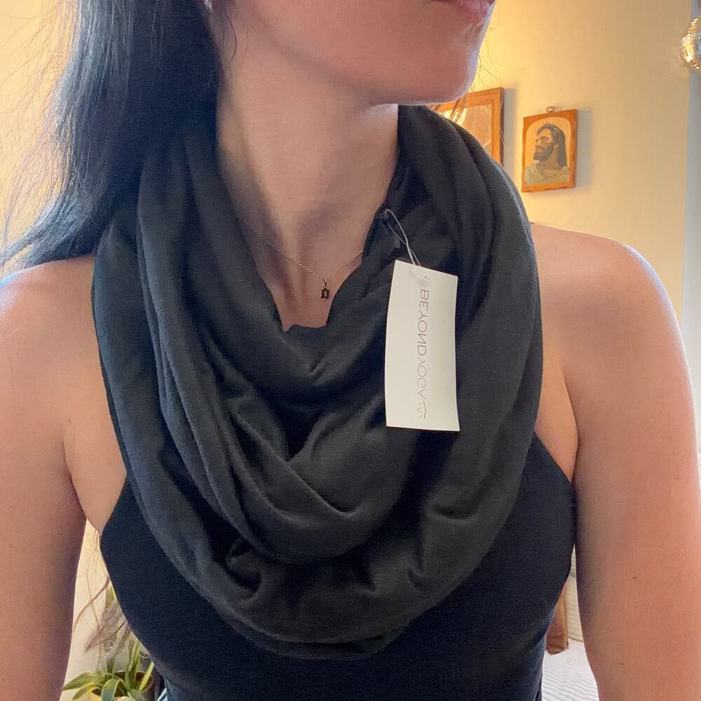 Beyond Yoga Hidden Pocket Infinity Scarf Black NWT